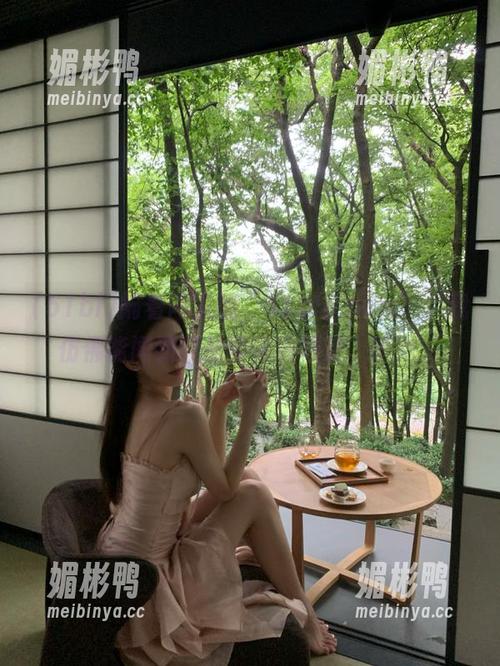 隔着网页的“51bl5.com”，我仿佛能闻到酸甜的青春味道，哈哈。