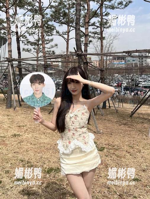 用51cg001.conapp，随时随地开启吃瓜模式，办公室也能成“瓜”场！