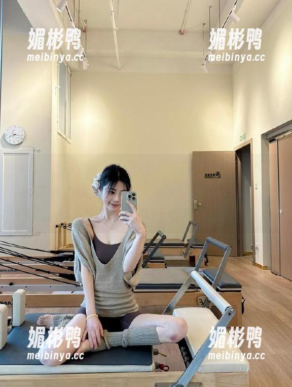 51吃瓜 病人也能上“51吃瓜”的校园线路,上课时间不停,有一种尴尬叫老师带着瓜来上课!