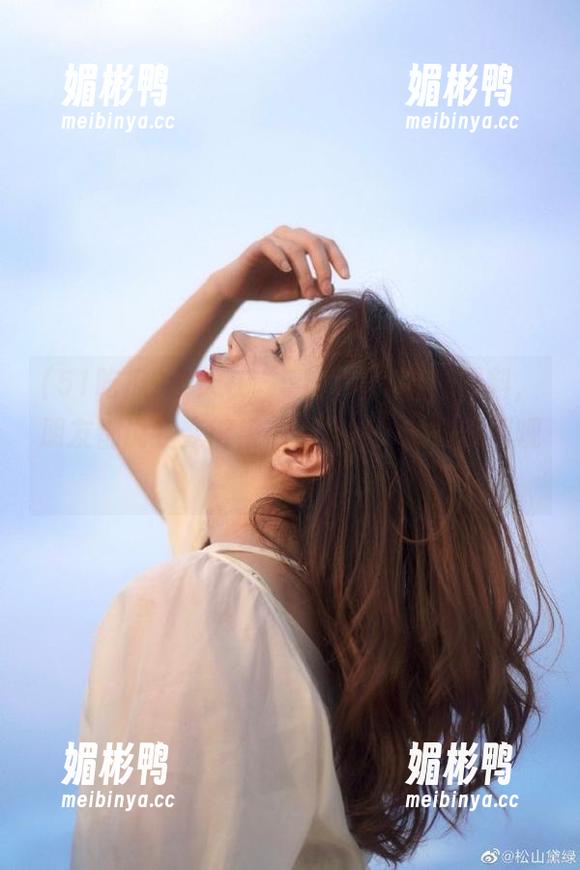 51吃瓜 今天在“51吃瓜”观看爆料,朋友都说我变得很八卦,嘛,我就爱围观啊!