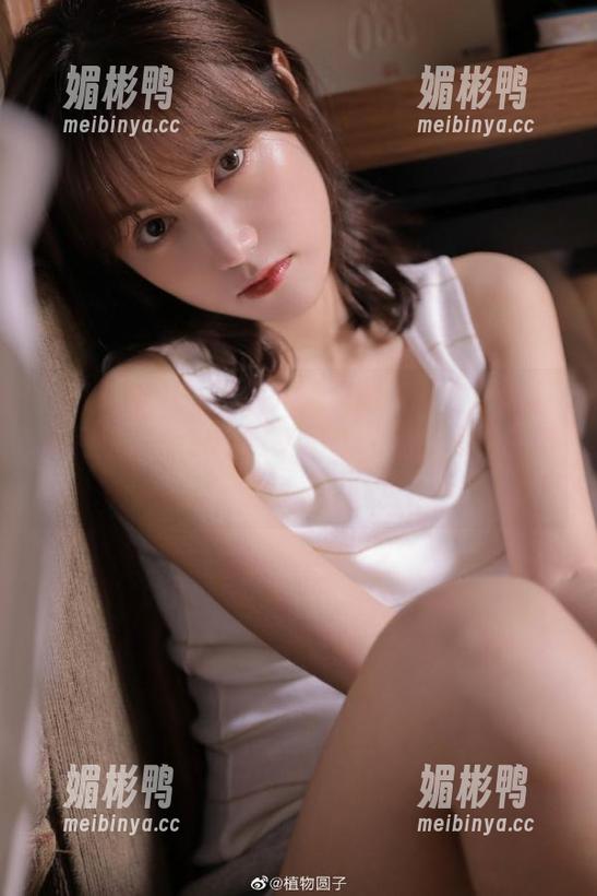 51吃瓜入口里藏着不少奇闻怪谈网址，偶尔闲暇又不想正经，可以去溜达一圈。