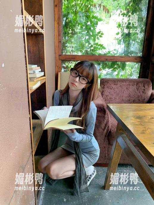 当你无聊到极点，打开51黑料网的更新，心里那种暗爽无法言说。