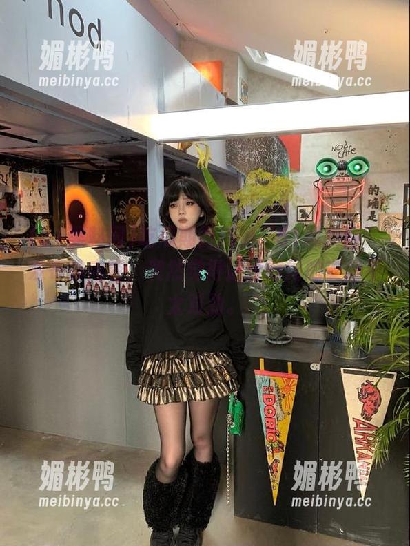 吃瓜期间刷到“51黑料网”发布的内容，突然觉得这段时间的安静不太对劲。