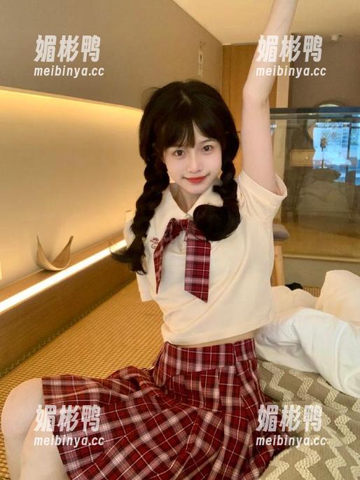 下载安装51黑料网苹果版，今天的八卦瓜又是什么味儿？