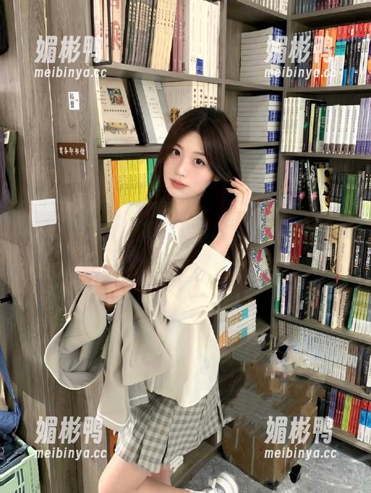 718黑瓜吃料 轻松一捻,718黑瓜吃料就有链接唏哩呼噜的瓜!