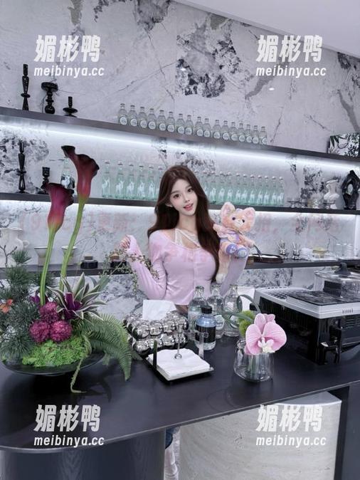 91icg 更新:91icg又放大招,全网话题人物争相争艳!
