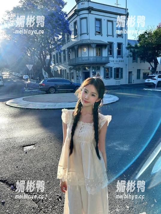 跑去91吃瓜群众的地址，发现自己在在线观看的洪流中一氵不小心掉了进去…
