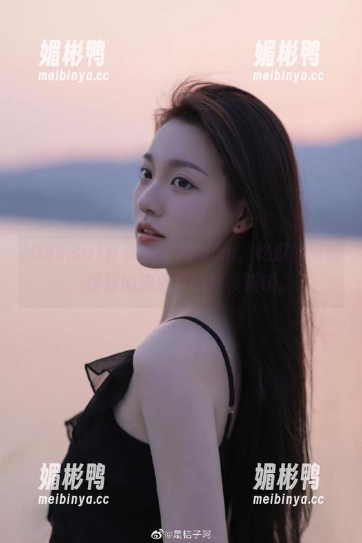 998.su 首页混搭998.su,吃瓜的同时,理智的边缘真的好模糊哦。