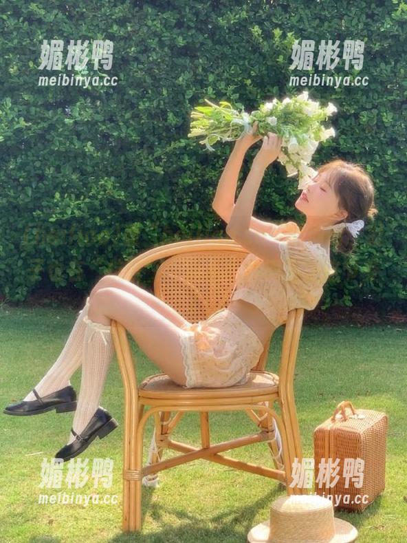 看“heiliao.su”的同时，肚子也在“抗议”：慢点！我跟不上这节奏了！