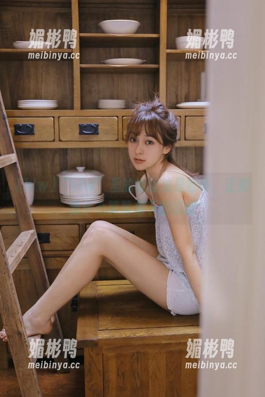 “hlw”里的地址总是意外，正如我小心翼翼放下的瓜皮