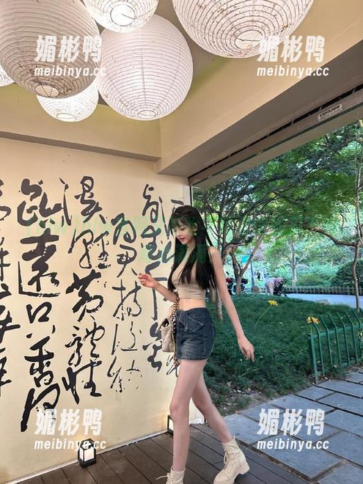 hlw官网又有啥不可思议的瓜？好奇心满满！