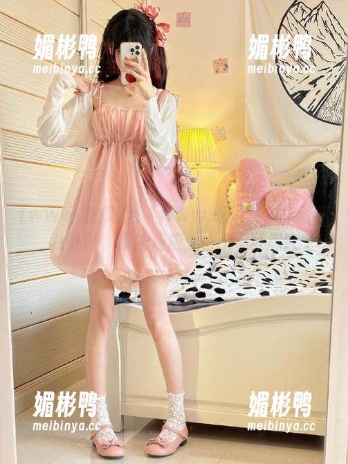 当“www.吃瓜”发布最新八卦时，我的反应是……不可思议