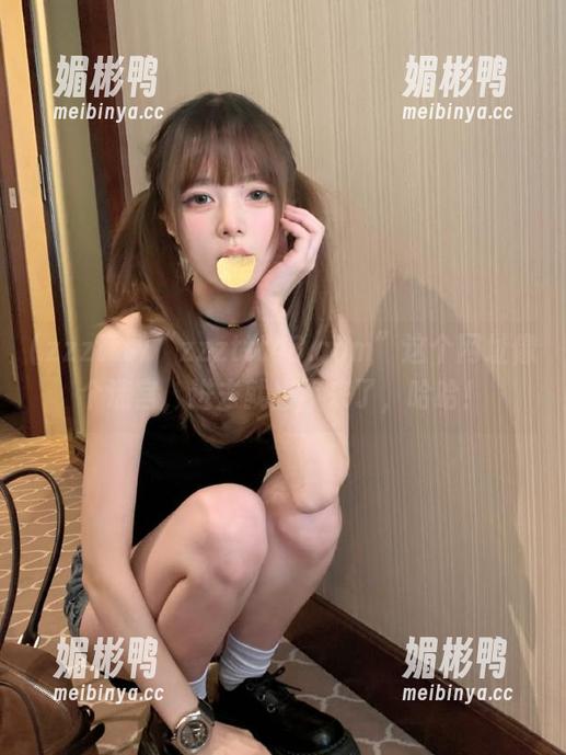 “zzzttt48.com”这个网址像个迷宫，进去就出不来了，哈哈！