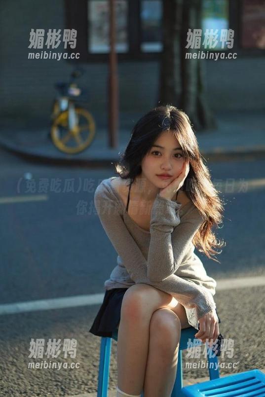 吃瓜看资源，免费吃瓜每日为你揭开剧情新篇章。