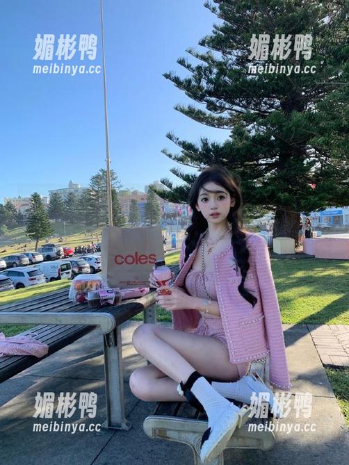 免费吃瓜网 躲过了外面的风雨,但“免费吃瓜网”的网站,不知不觉又让我掉进了消息的海洋!