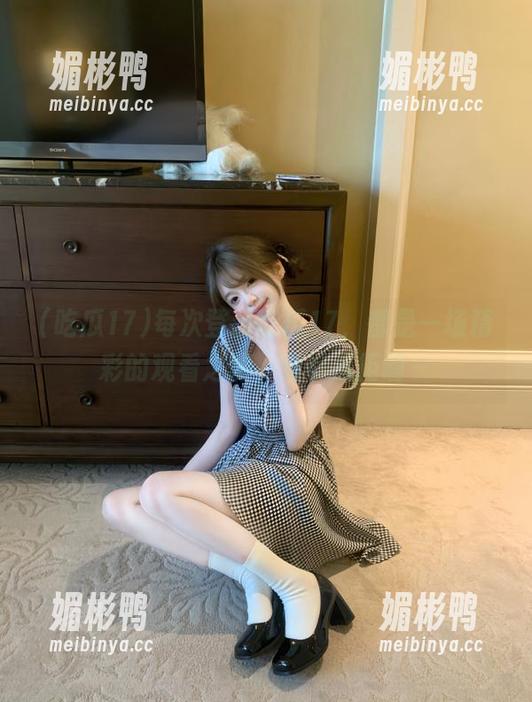 每次登录吃瓜17，都是一场精彩的观看之旅，难以抗拒啊～