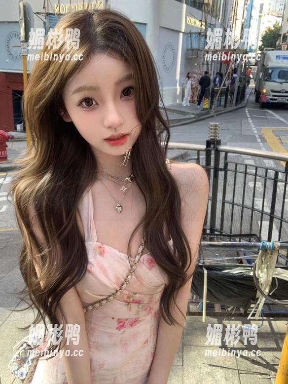 吃瓜网APP，下载就能围观，每天都有新瓜撒来，你准备好被喂饱了吗？