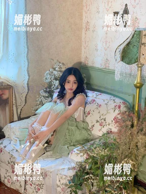 吃瓜网app，直达头条热点，敬请注意防摔哦！