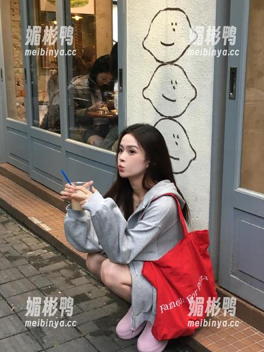 吃瓜网 黑料发布,吃瓜网瞬间变成了八卦超市!
