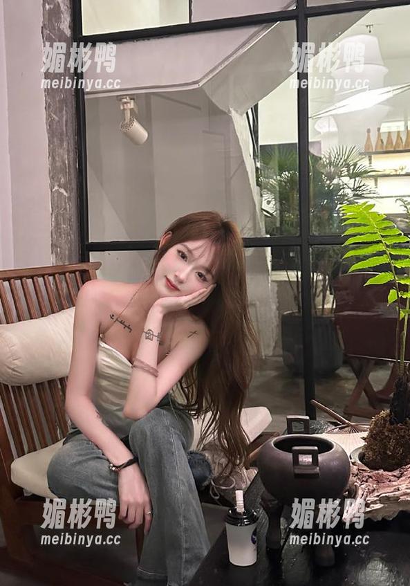 深夜剁手党！速来“国产吃瓜苹果版”，看视频时别忘了配点儿零食，别输出过量哦！