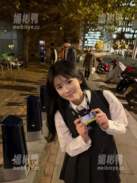 天天吃瓜网的视频，仿佛能让我在家也感受到“八卦现场”的热闹氛围。