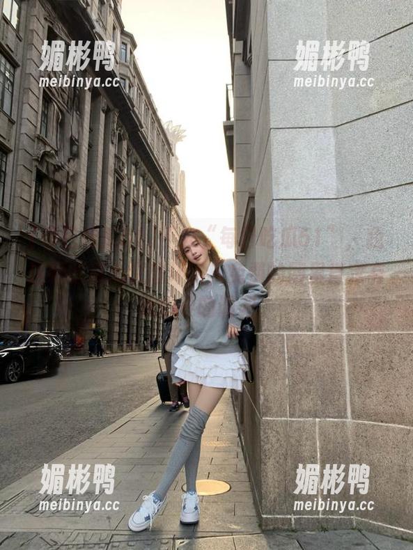 不去“每日吃瓜51”，我这颗吃瓜心又憋坏了，免费的网里肯定有我想要的调调。