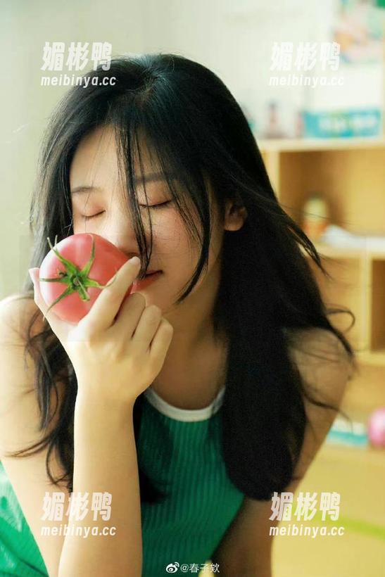 网爆黑料 哈哈,今天又在‘网爆黑料’传送门上摊上一个大瓜,快来围观!顺便带点干粮吧!