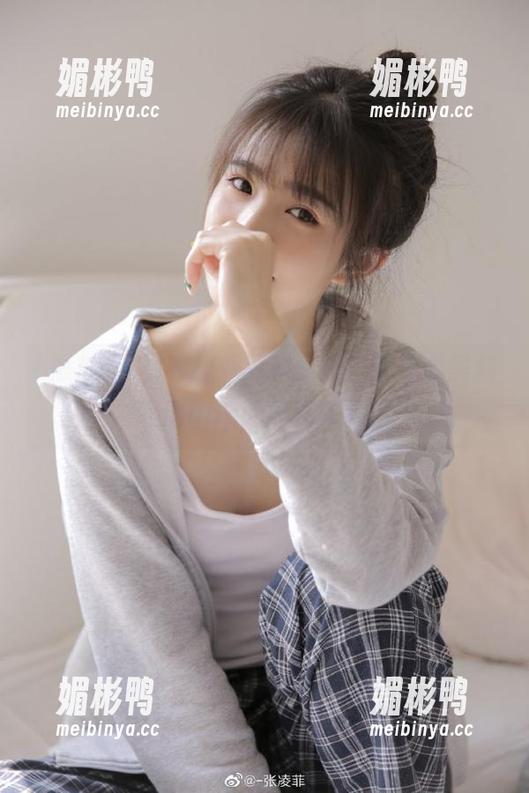 在线看黑料，反正就是个黑料吃瓜app的废物模式！