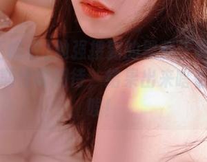勉强搜到的黑料正能量官网链接，期待啊期待，结果出来啥都没有…唉！