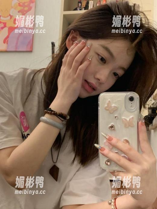 别担心，登录黑料正能量后再也不用怕被遗忘在剧情外了！