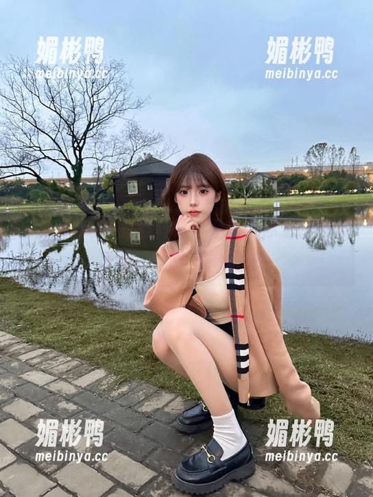 下载黑料社，导航带你走出吃瓜迷雾，一路干掉无聊！