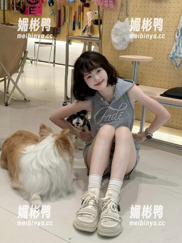 躺好！黑料社区在线，让我们一起永不迷路地云端观察明星们的翻车现场！