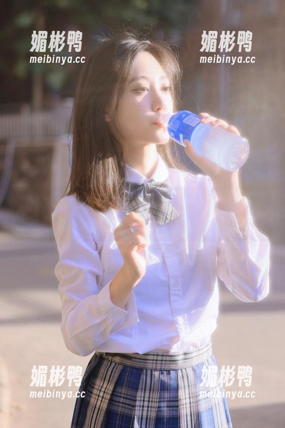 黑料网永不迷路，瓜吃到天明，太香了吧！