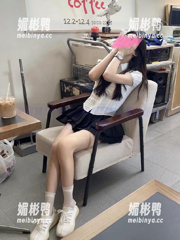 黑网料 当网页上的黑网料让你觉得人生是一场闹剧…